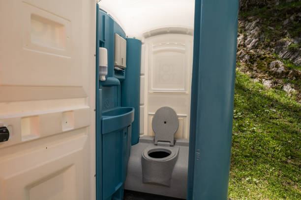 Best Porta potty rental near me  in Madison, OH